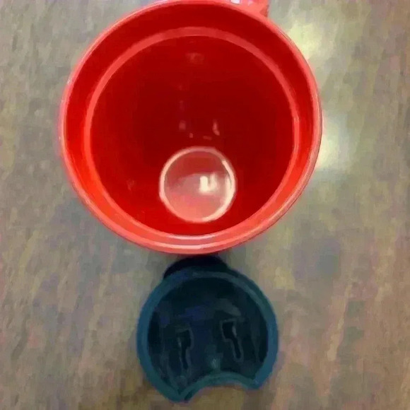 2020 Starbucks 12oz Christmas Red Snow Ceramic Mug With Travel No-Spill Lid - Picture 5 of 5